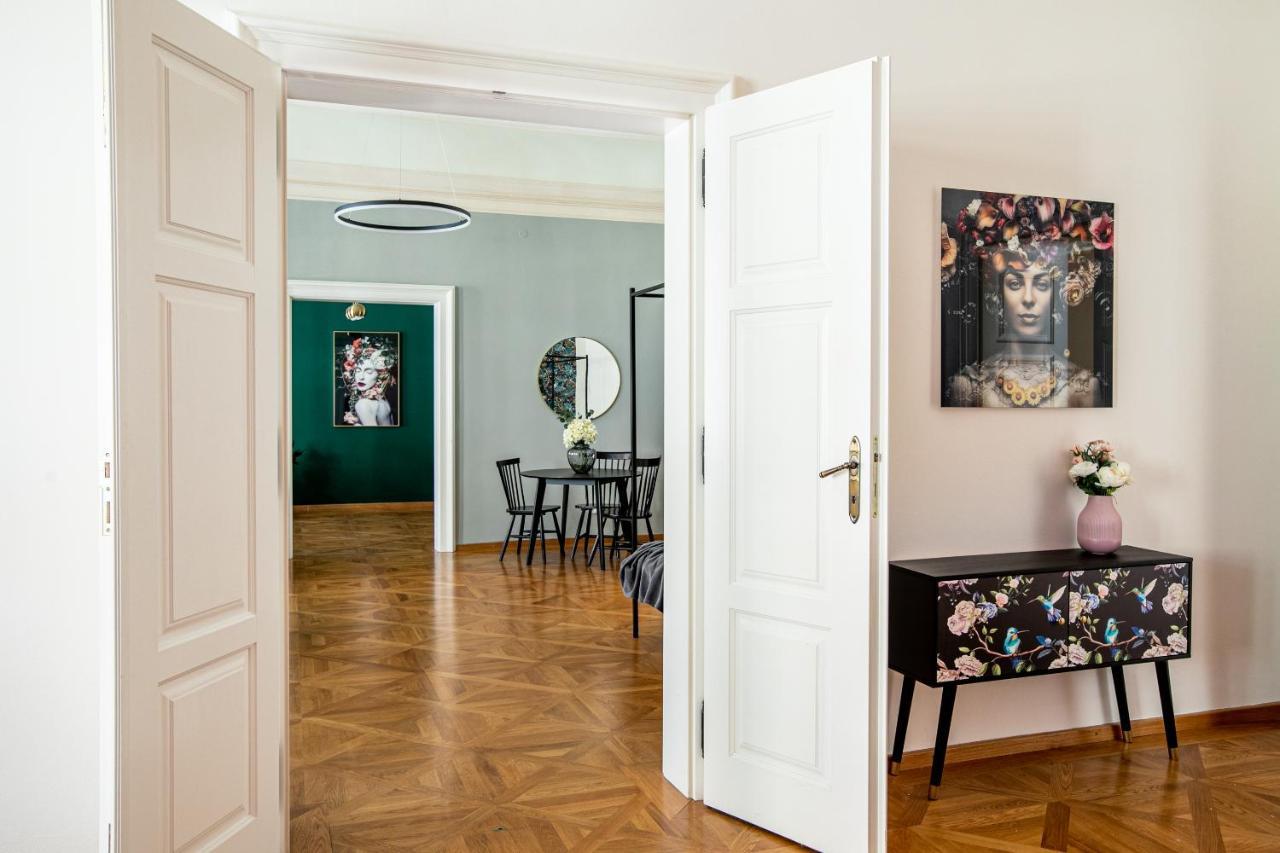 New Stylish 3 Suites Bedrooms Apt In Mala Strana - N2Nd Prag Eksteriør billede