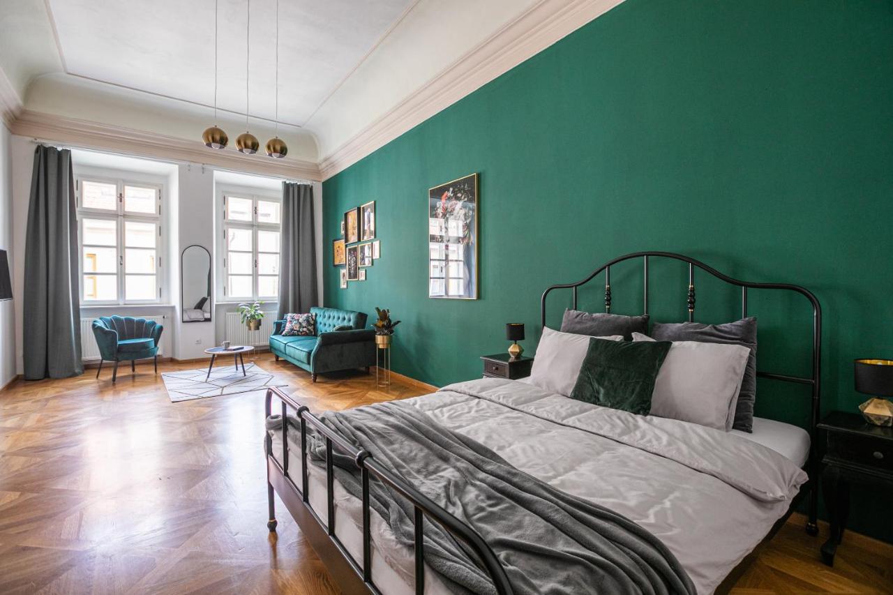 New Stylish 3 Suites Bedrooms Apt In Mala Strana - N2Nd Prag Eksteriør billede